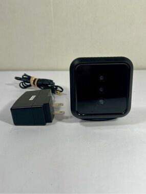 ADT Pulse Wireless Day Night Indoor Network Camera RC8025B-ADT w/ power adapter